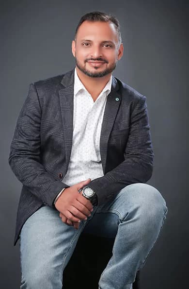 Founder Tarun Dhamija